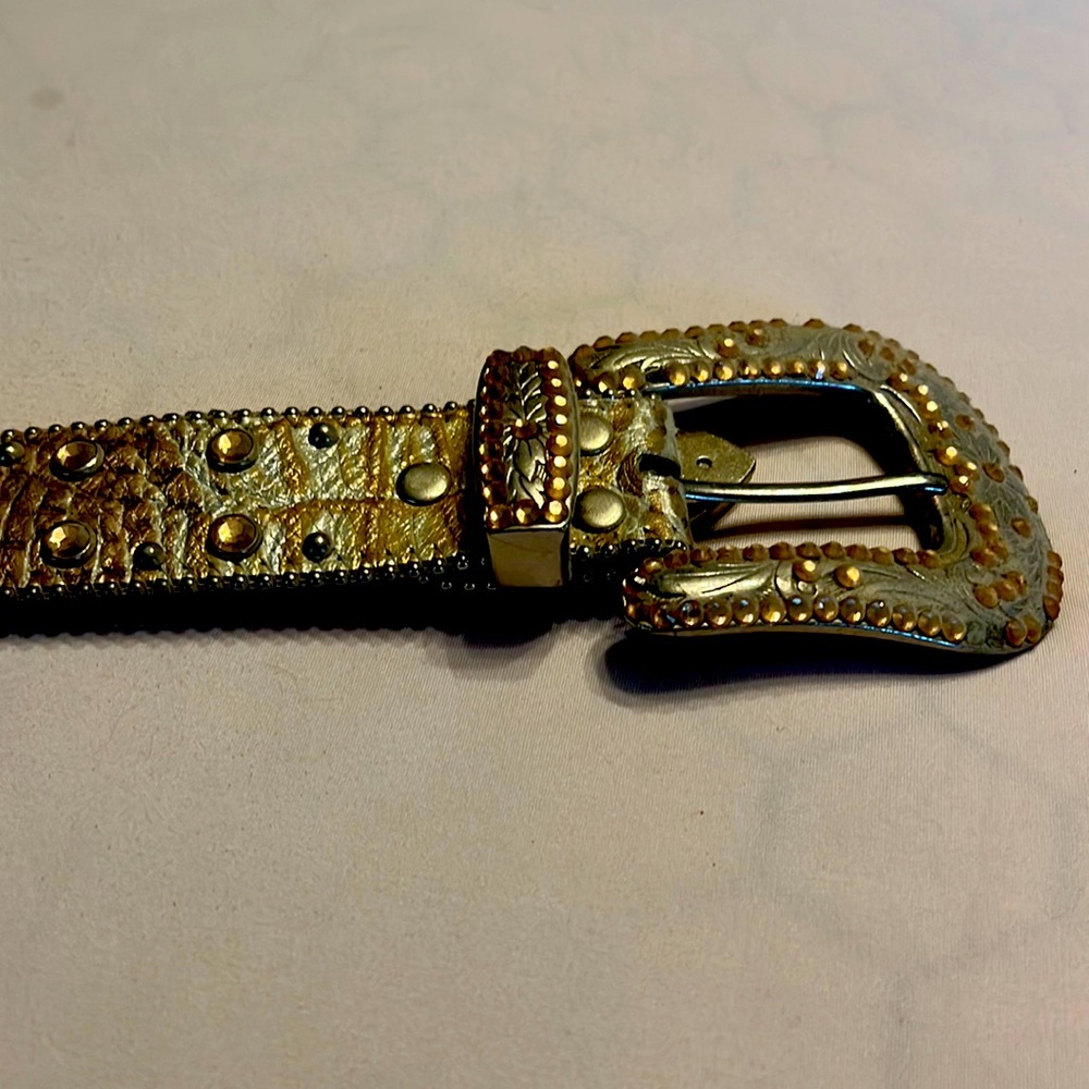 Bling & More Bling.  Beautiful B B Simon Belt.  In awesome shape